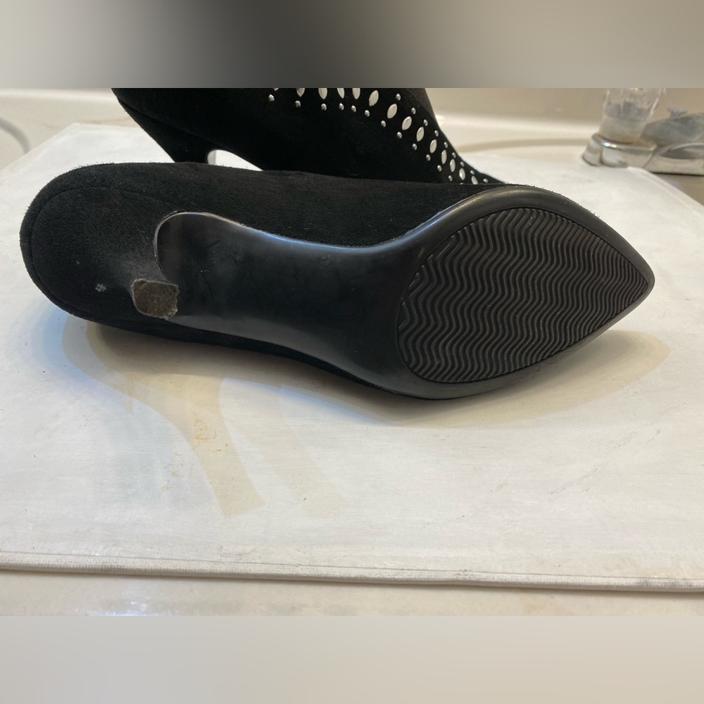 VANELI ZOEY Black Suede Studded ankles boots size 9M excellent condition perfect - Picture 5 of 12